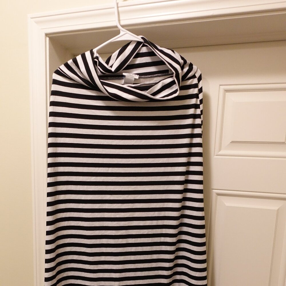 Super comfortable woman's maxi skirt from Alkii